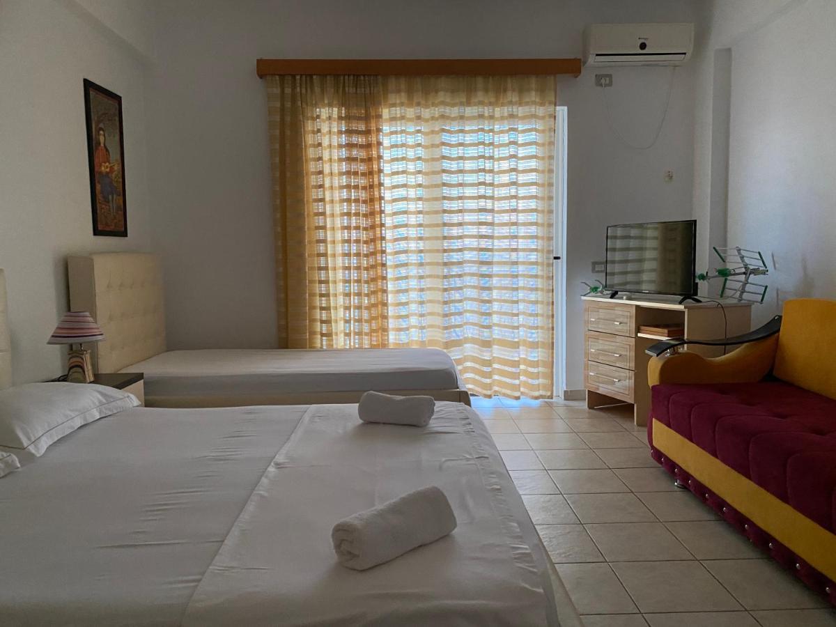 Hotel Odhisea Qeparo Exterior photo